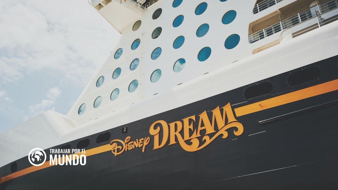 trabajar en los cruceros de DISNEY