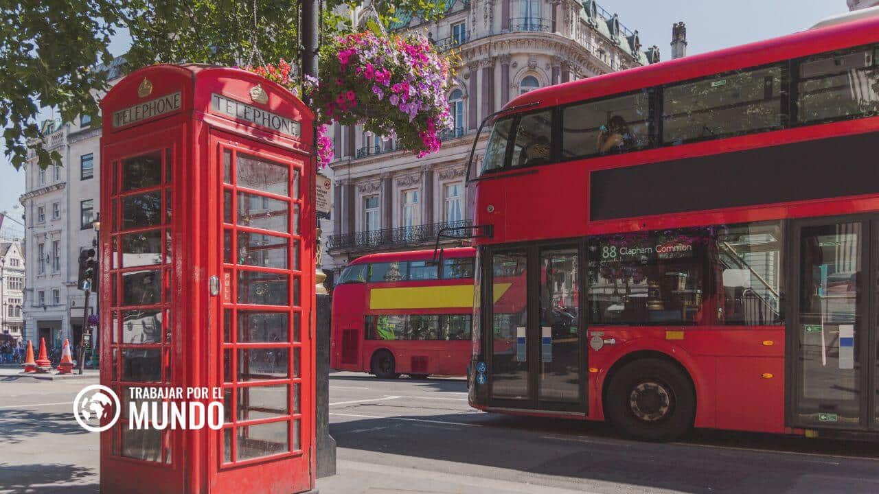 Prácticas de periodismo en la CNN en Londres