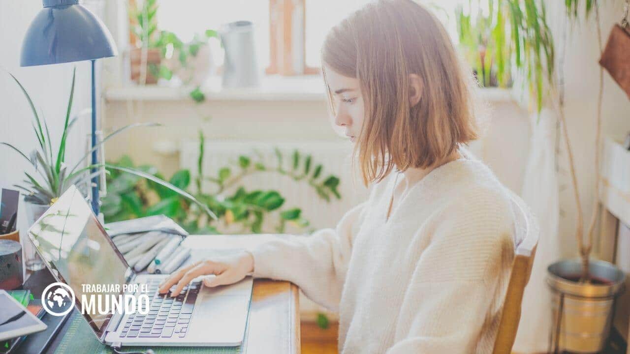 Qué es Dribbble y cómo usarlo para mostrar tu trabajo y conseguir empleo
