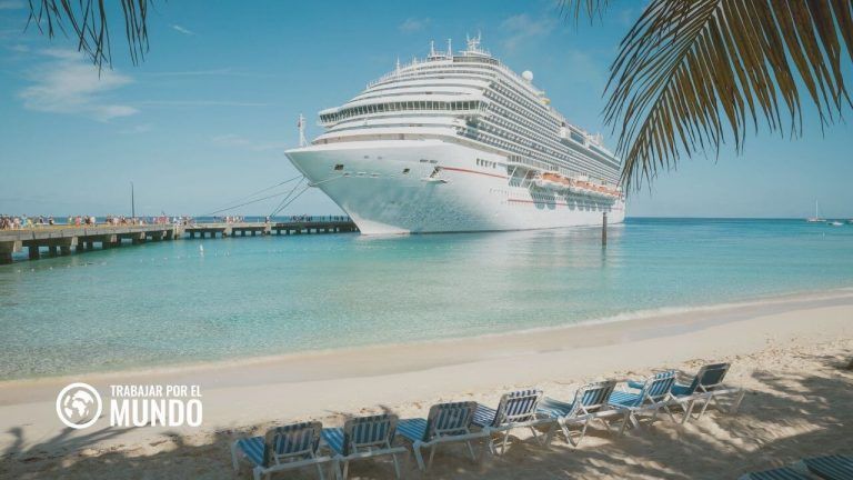 voluntarios para viajar en un crucero