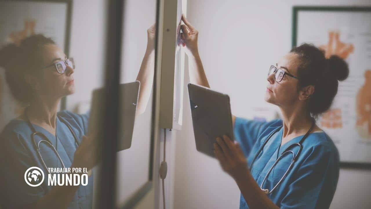 curso de inglés gratis para enfermeros con el que puedes aprender los términos y frases usarlas en tu profesión
