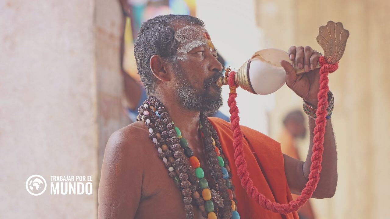 Becas Ayush aprender yoga en India