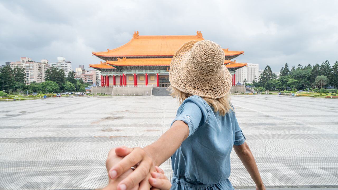Profesorado en secciones bilingües de español en centros educativos de Europa central, oriental y China