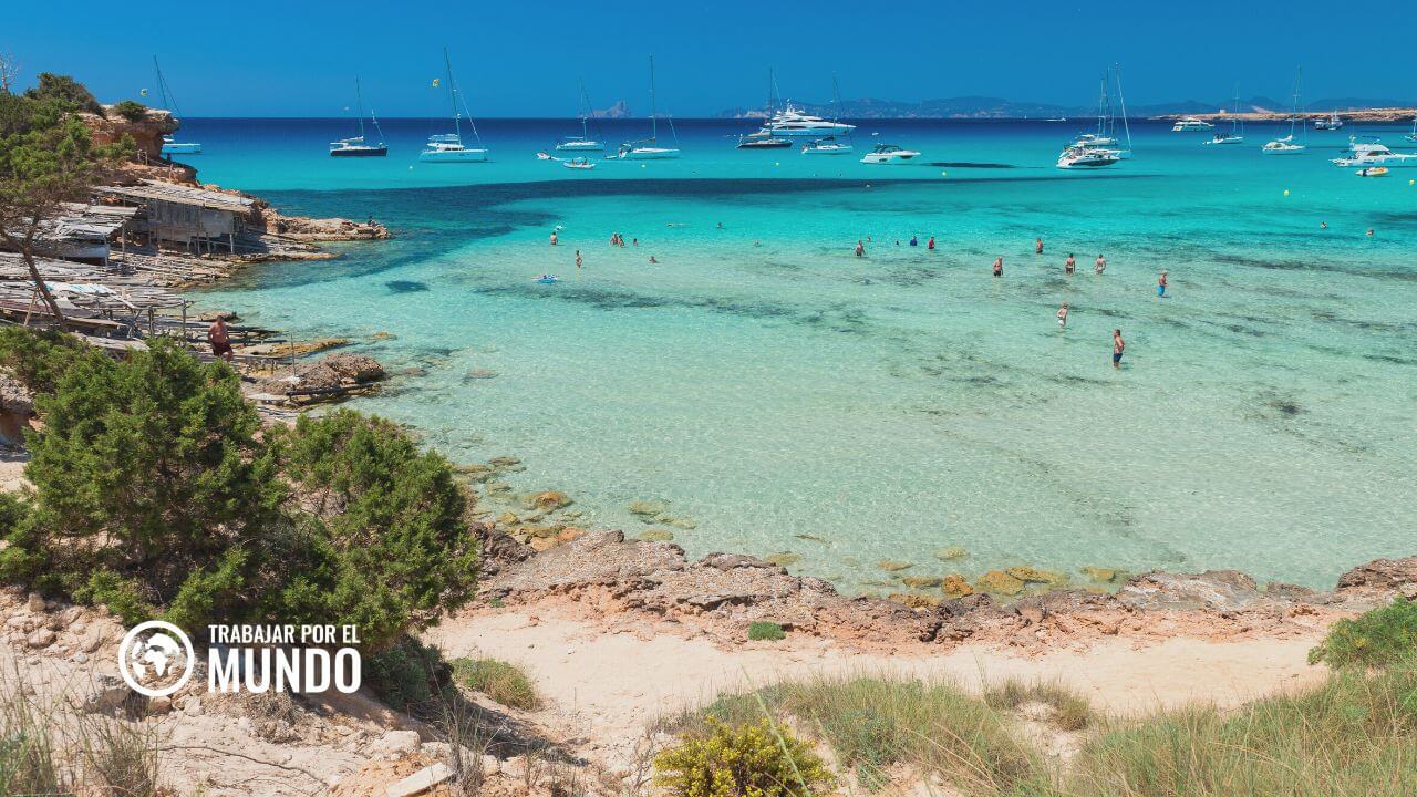 Viaja en ferry a las Islas Baleares con Trasmed
