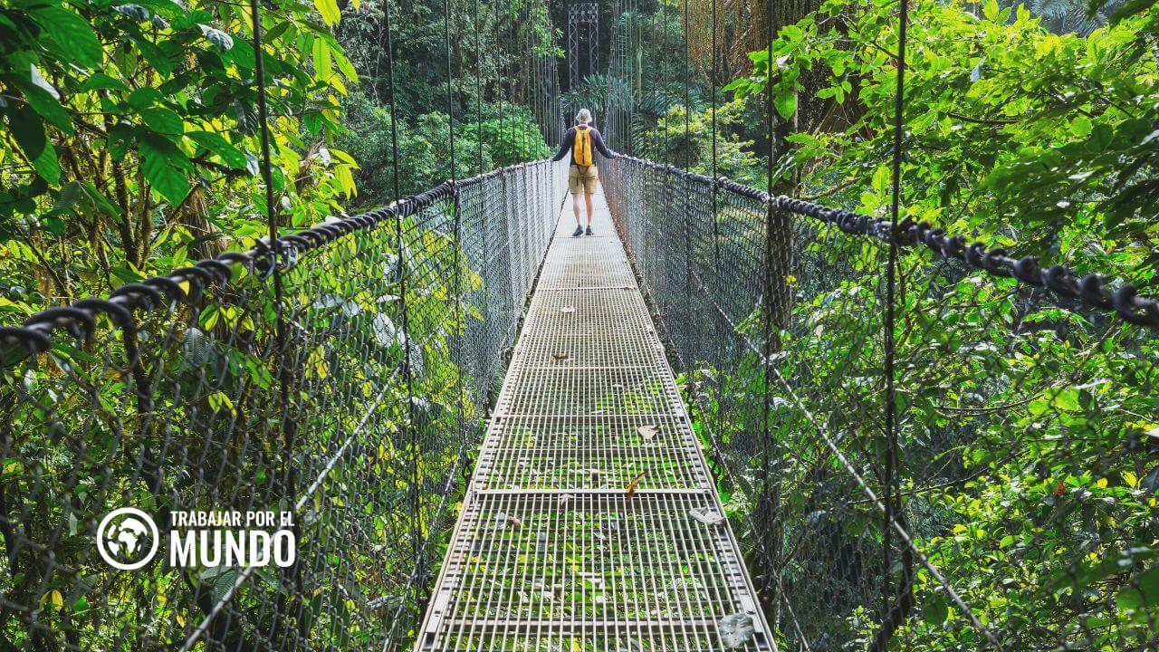 Cosas que debes saber cuando viajas a Costa Rica para estudiar o trabajar