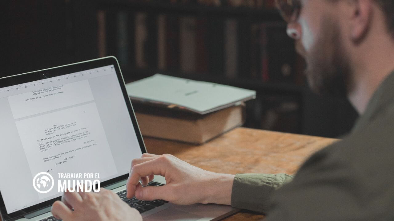 CRO Specialist: ¿Qué es y cuáles son sus funciones?