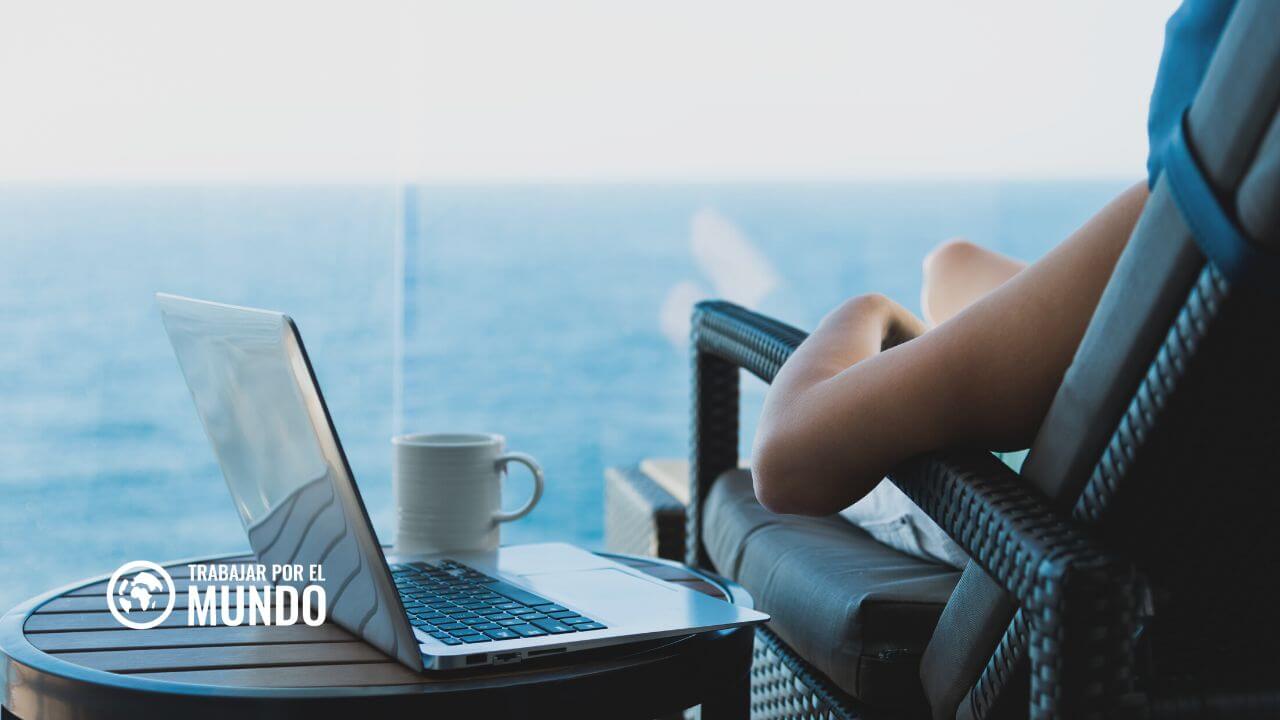 Nómadas Digitales y Viajes de Desconexión: Descubriendo el Mundo a través de un Crucero