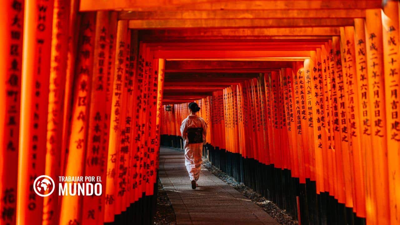 Japón recorta la semana laboral a 4 días para salvar a su población