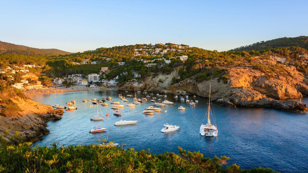 cuidar casas en ibiza