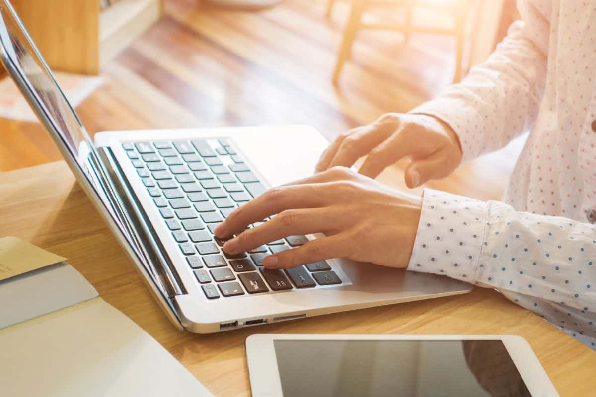 Prompt de ChatGPT para crear tu resumen profesional en InfoJobs