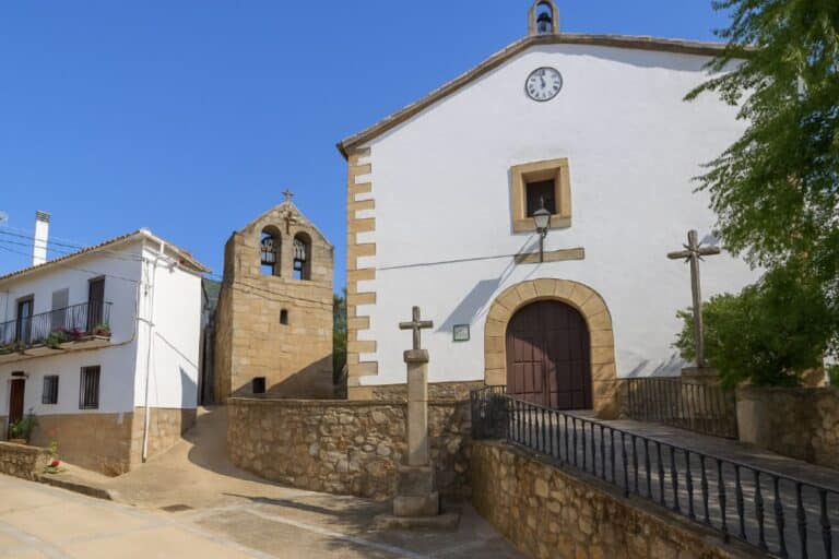 Pueblo de Cáceres busca una familia
