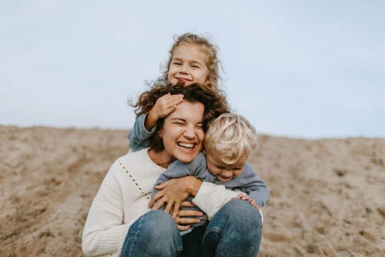 países que te pagan por tener hijos