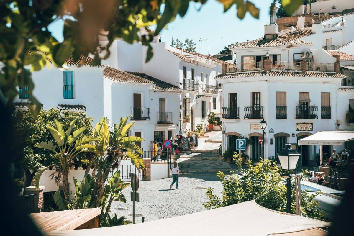 Becas de la Fundación Carolina para estudiar en España