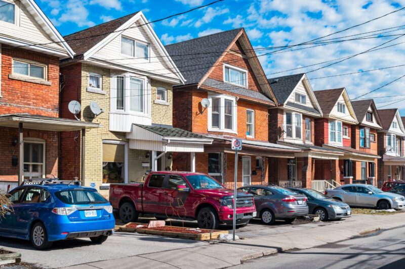 cuidar casas en canada