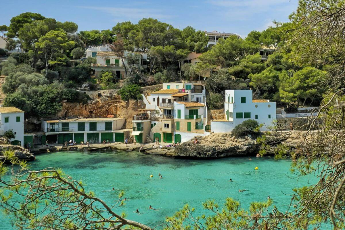 cuidar casas en las islas baleares