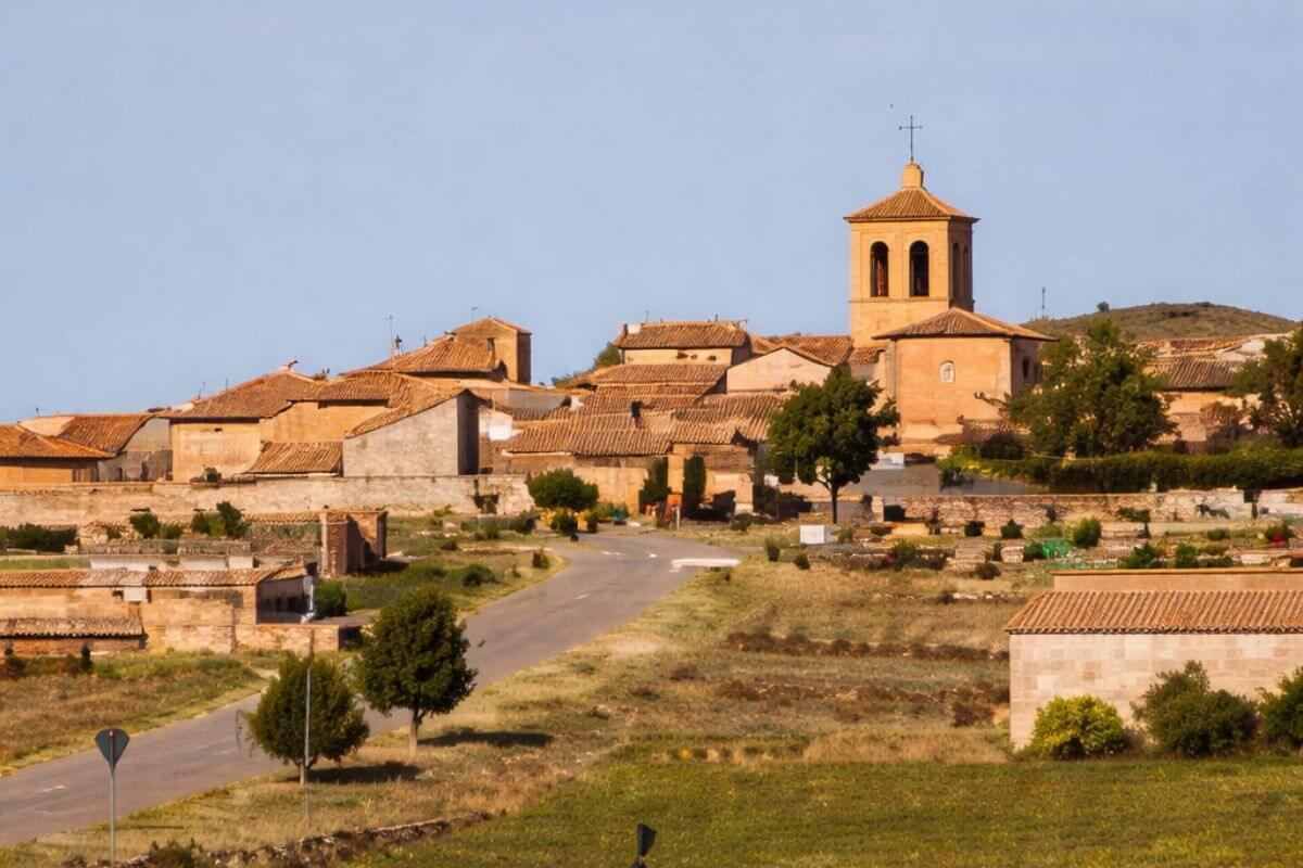 pueblo españa busca habitantes