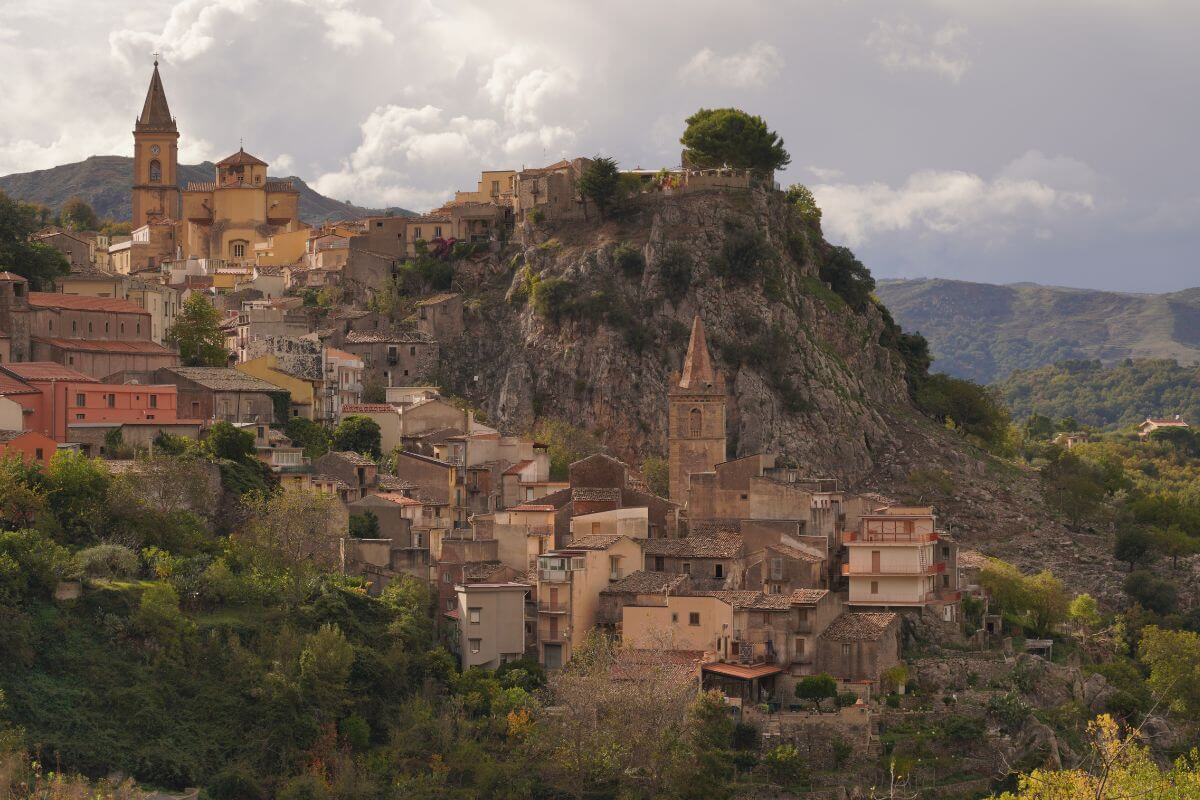 Cinco pueblos de Italia donde todavía puedes comprar casas desde 1 euro