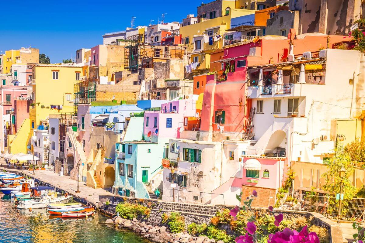 Italia ofrece hasta 100.000 €