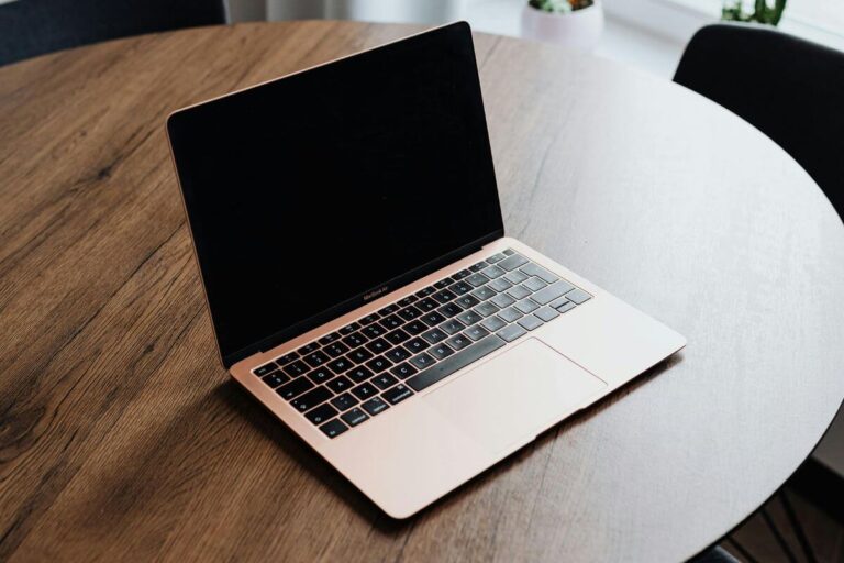Telus ofrece oportunidades para trabajar desde casa