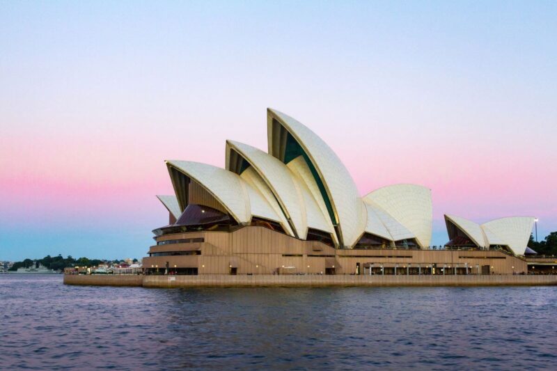 Australia suspende la Working Holiday para España