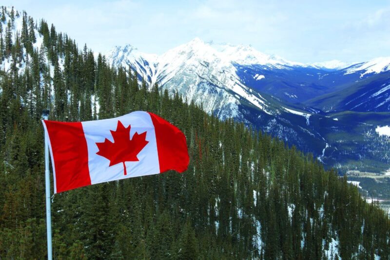 Canadá abre 2.970 plazas para estudiar en francés con una vía hacia la residencia permanente